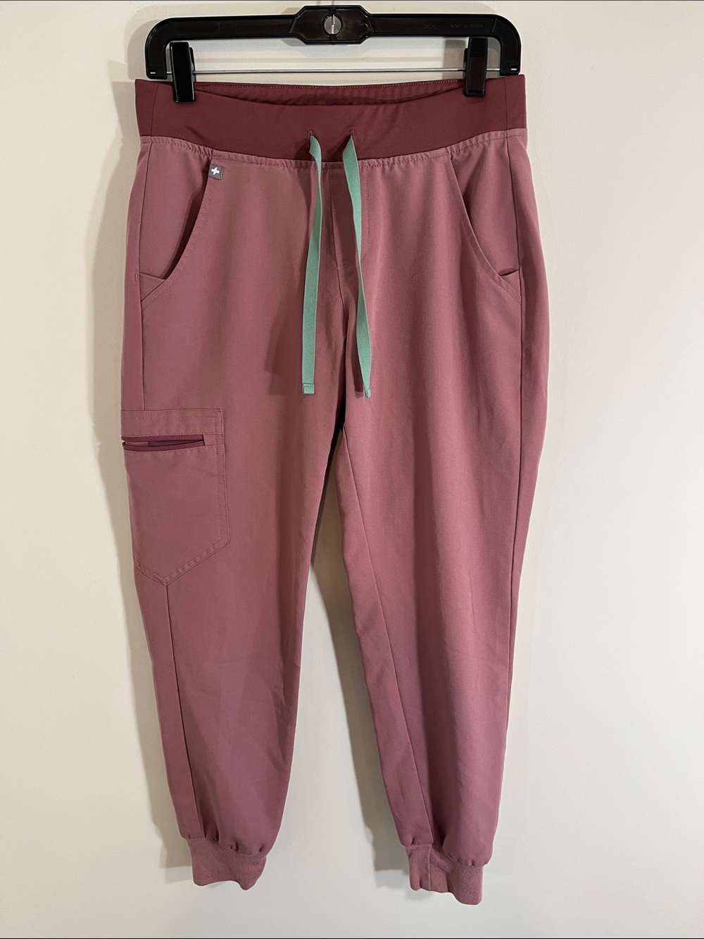 FIGS- Zamora Jogger Scrub Pants Mauve Medical Doctor Nurse small